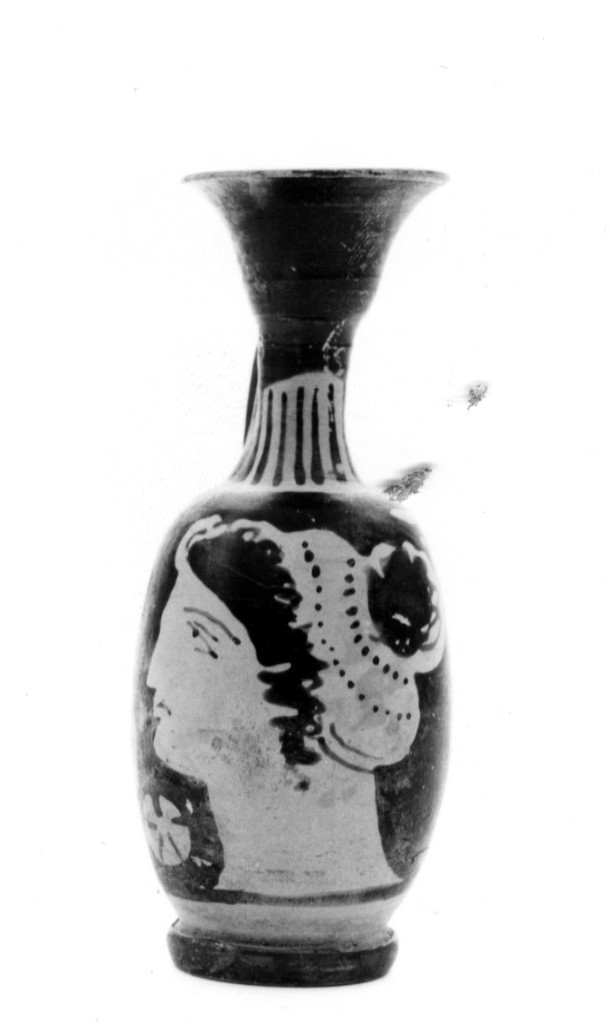 lekythos - Medio Apulo (metà sec. IV a.C)