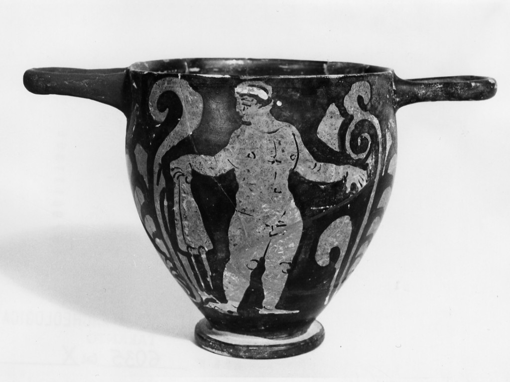 skyphos - Officina del pittore del Truro (ultimo quarto sec. IV a.C)