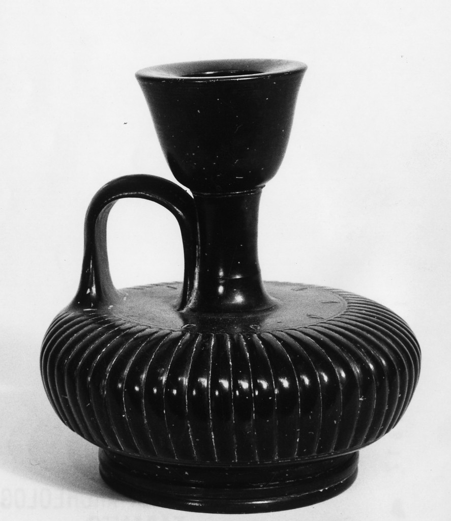 lekythos - fabbrica locale (seconda metà sec. IV a.C)