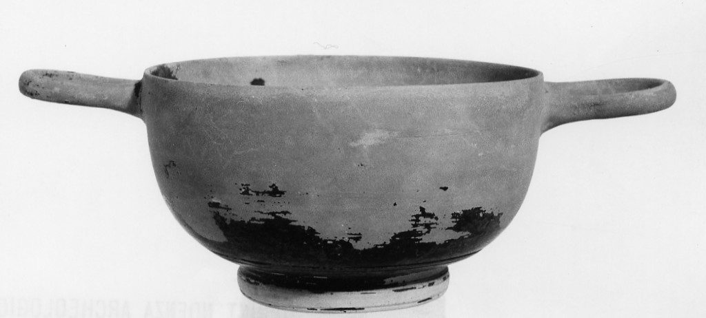 tazza - fabbrica locale (prima metà sec. IV a.C)
