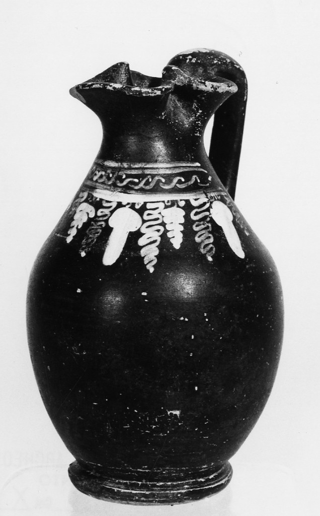 oinochoe a bocca trilobata - fabbrica locale (fine sec. IV a.C)