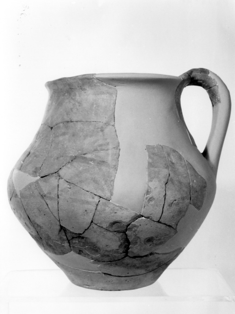 brocca - Bronzo finale, Protogeometrico iapigio (secc. XI a.C.-X a.C)