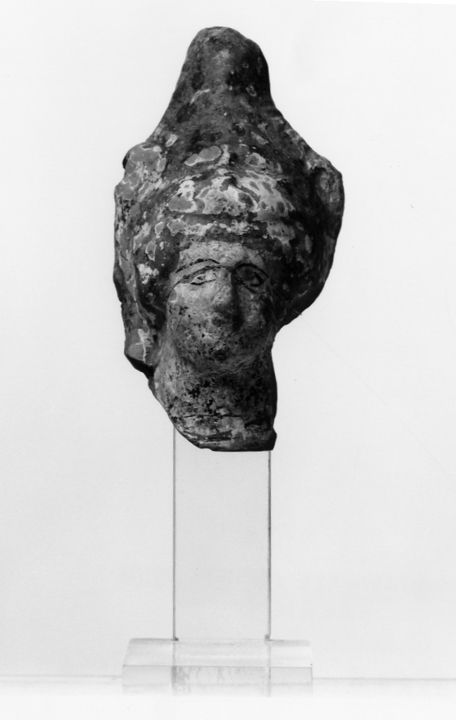 Artemis con pelle ferina (terracotta figurata) - officina tarantina (sec. IV a.C)