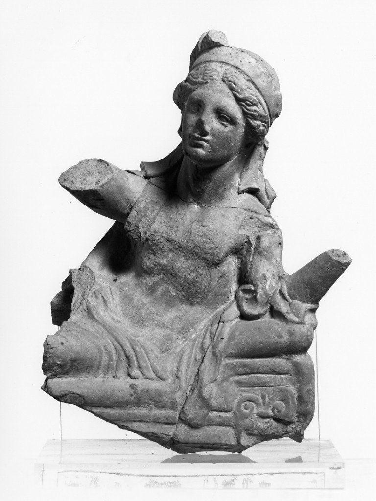 statuetta maschile - officina tarantina (metà sec. IV a.C)
