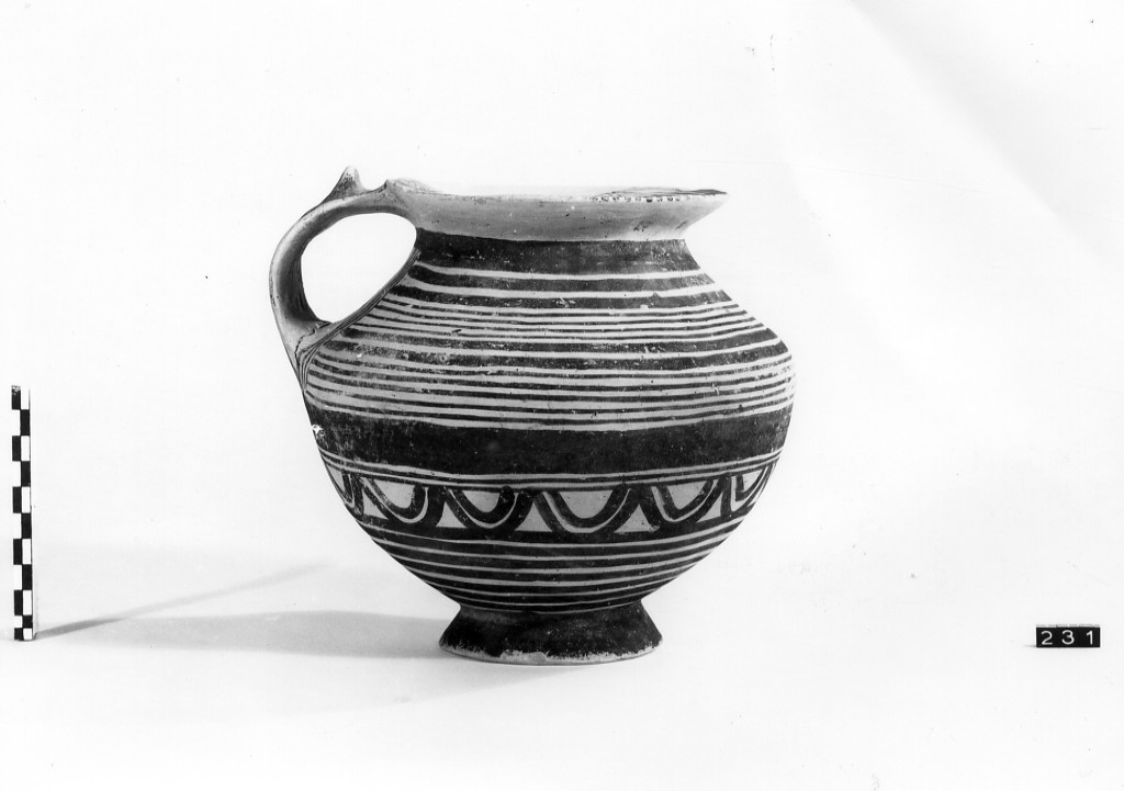 brocca, De Juliis, classe A - fabbrica peucezia (seconda metà sec. VI a.C)