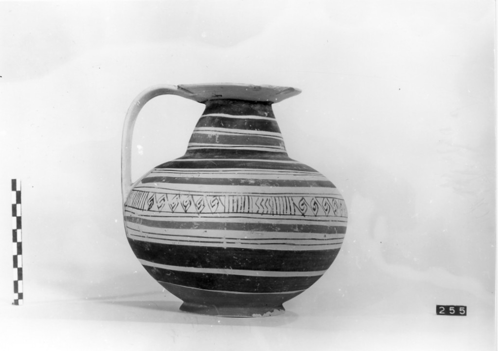 brocca, De Juliis, classe B - fabbrica peucezia (prima metà sec. VI a.C)