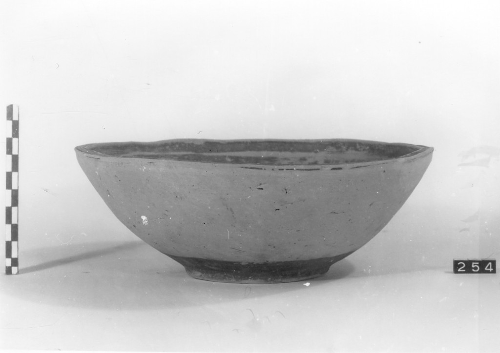 coppa, De Juliis, classe B - fabbrica peucezia (prima metà sec. VI a.C)