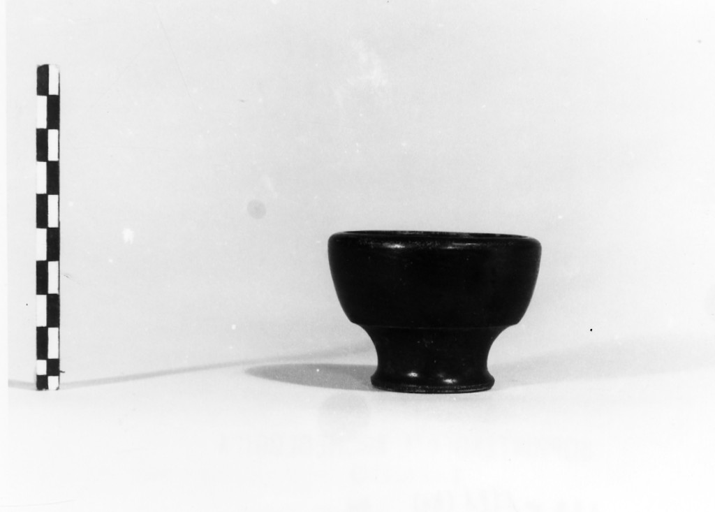 coppetta - fabbrica apula (seconda metà sec. IV a.C)