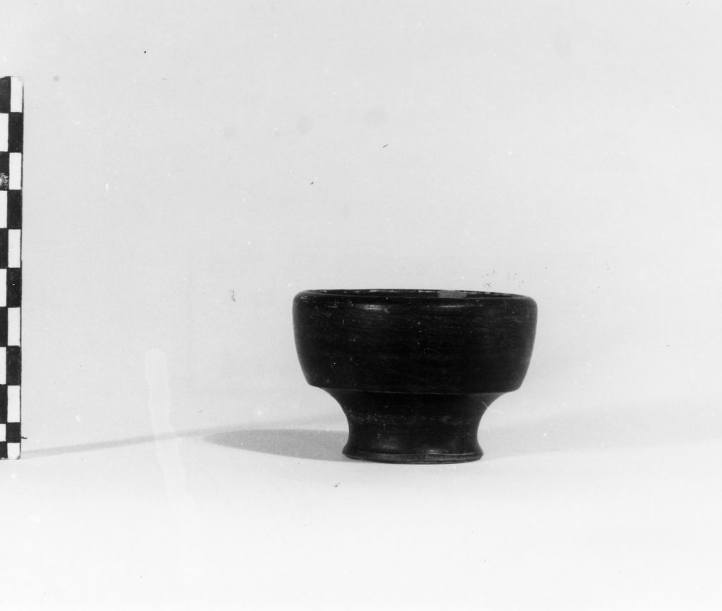 coppetta, Morel, tipo 2424 - fabbrica apula (seconda metà sec. IV a.C)