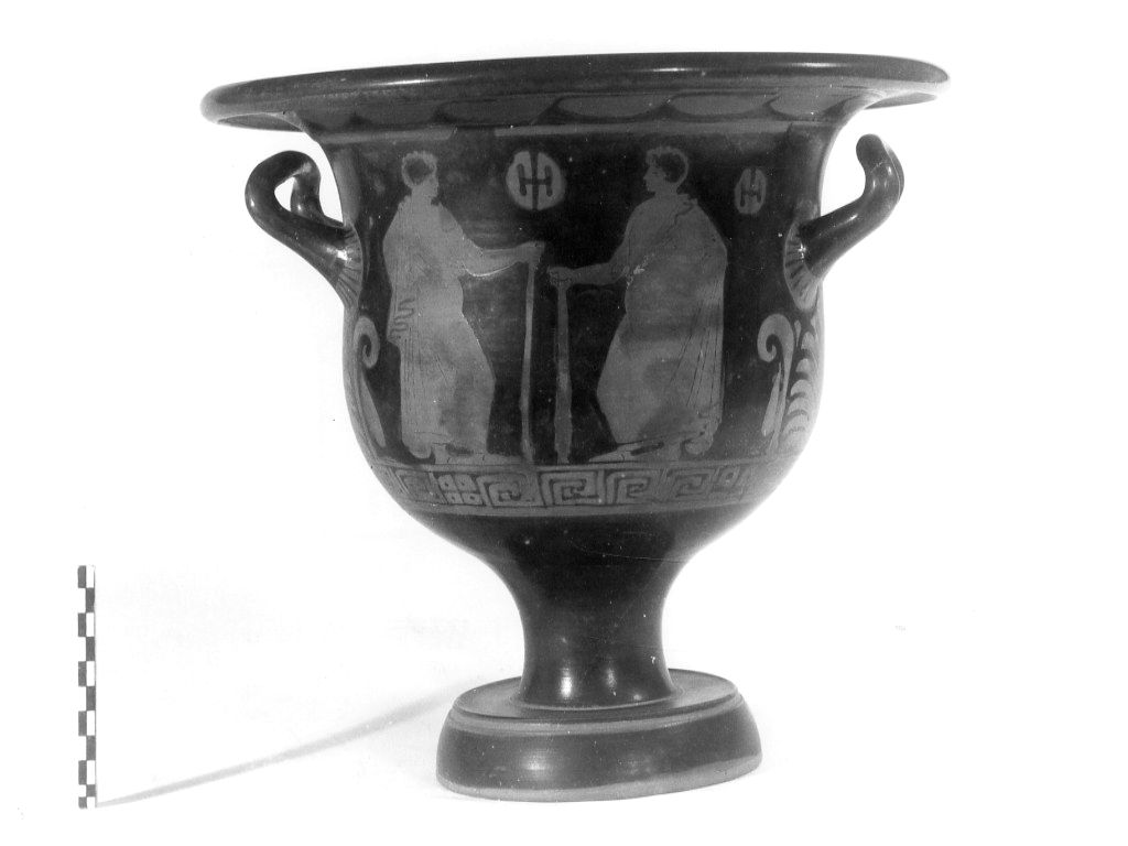 cratere a campana - fabbrica apula (seconda metà sec. IV a.C)