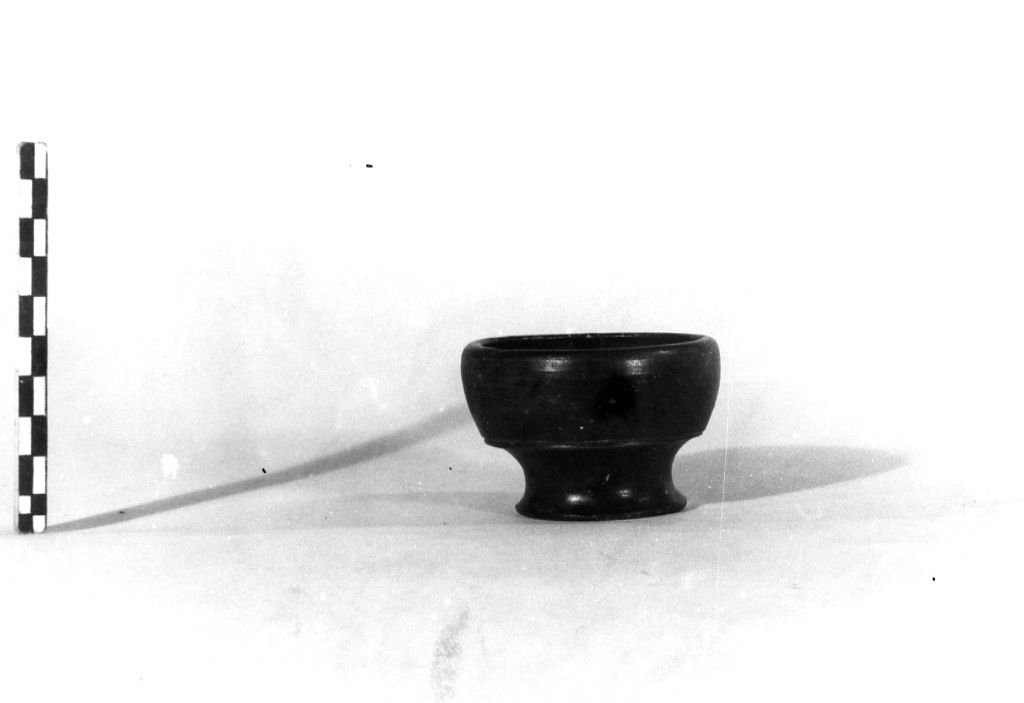 coppetta, Morel, tipo 2424 c1 - fabbrica apula (seconda metà sec. IV a.C)