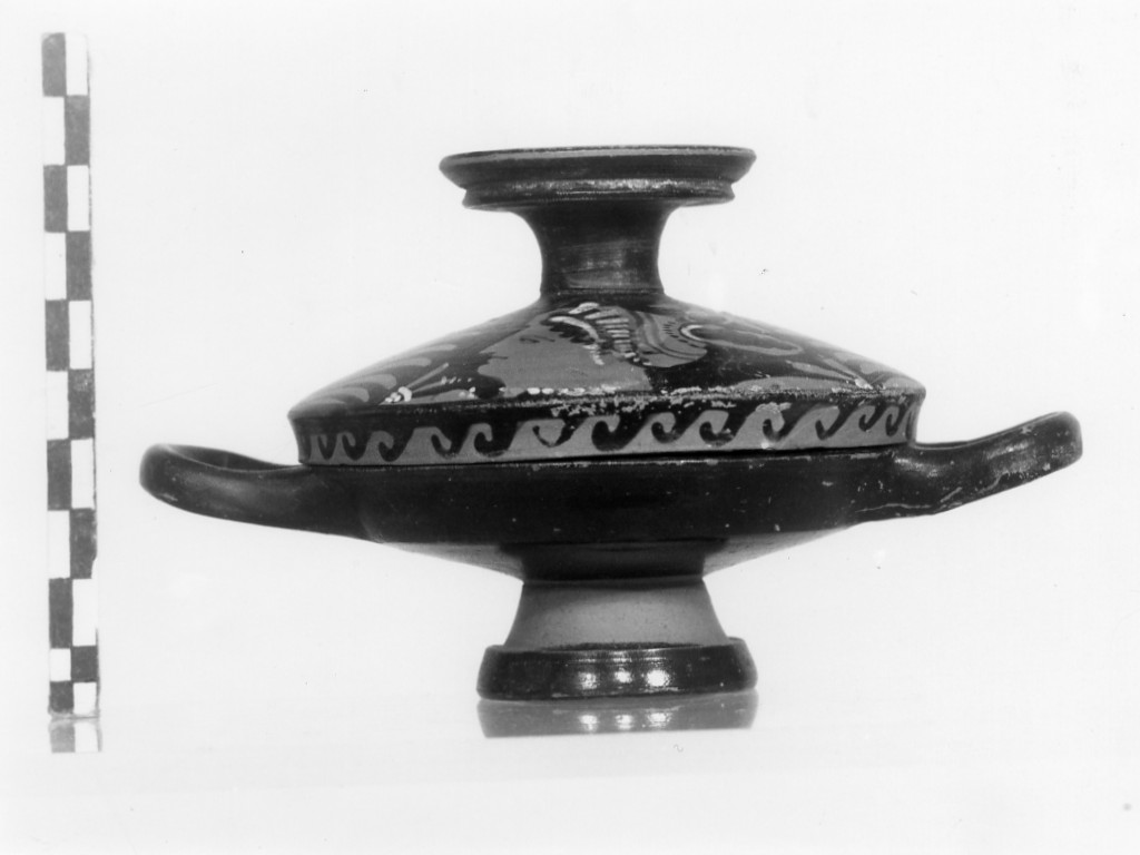 lekane - fabbrica apula (seconda metà sec. IV a.C)