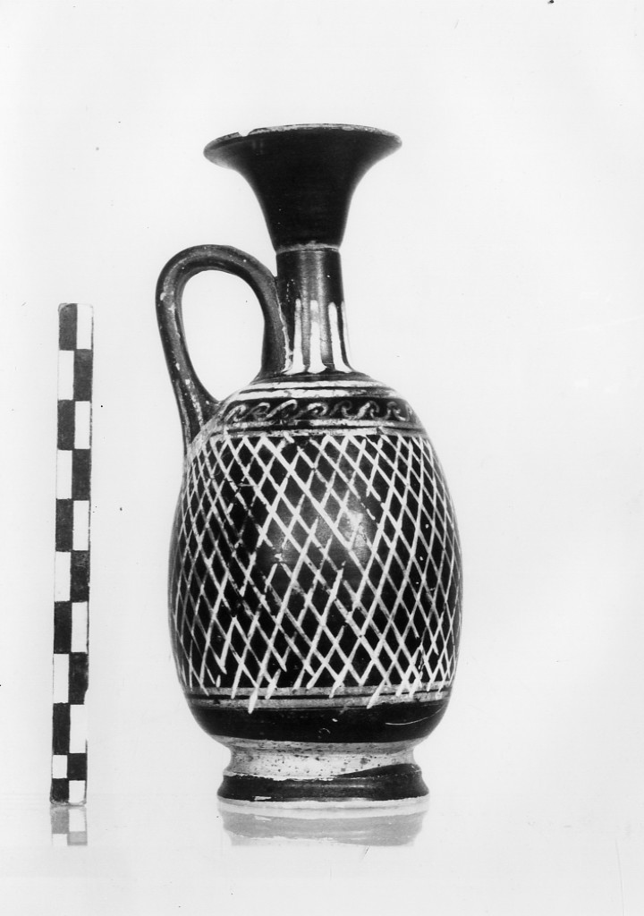 lekythos - fabbrica apula (fine/ inizio secc. IV - III a.C)