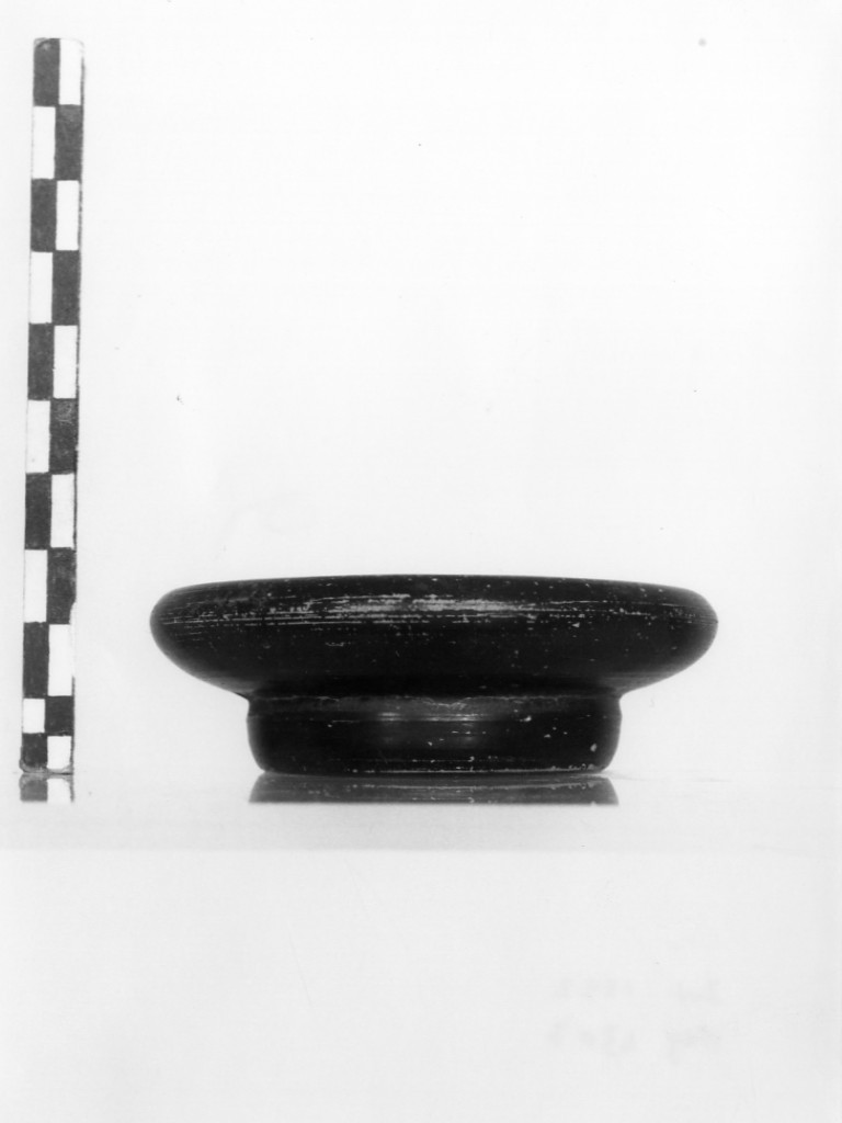 ciotola - fabbrica apula (fine sec. V a.C)