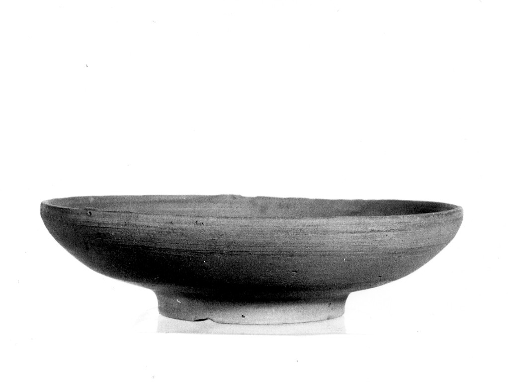 piatto - produzione locale (seconda metà sec. IV a.C)