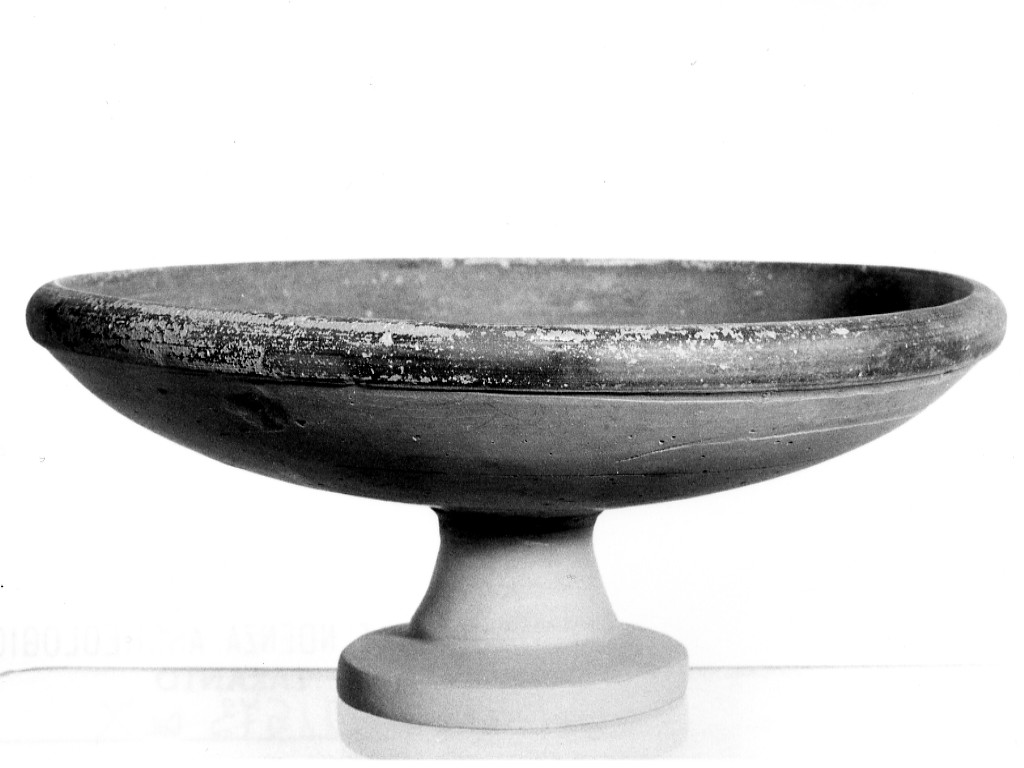 coppa - produzione locale (secc. V/ IV a.C)