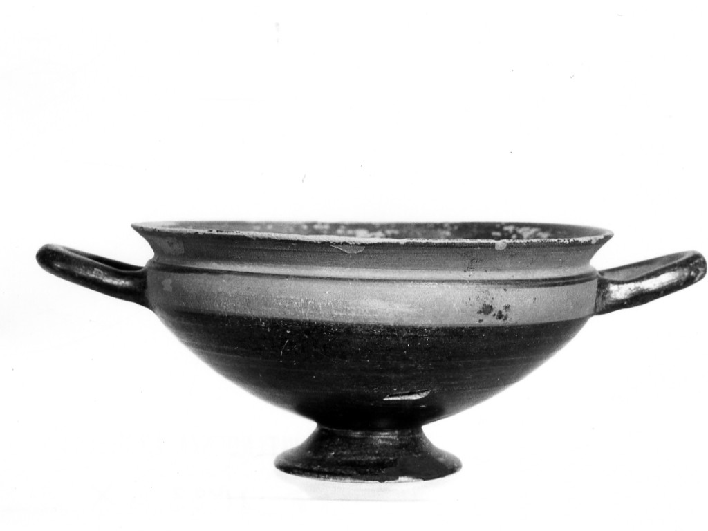 kylix - produzione locale (?) (sec. IV a.C)