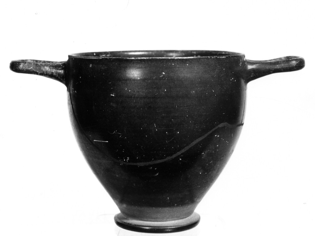 skyphos - produzione locale (sec. IV a.C)