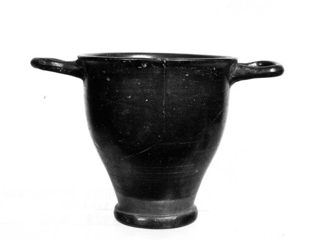 skyphos - produzione locale (sec. IV a.C)