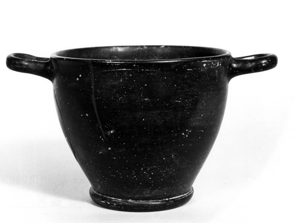 skyphos - produzione locale (sec. IV a.C)