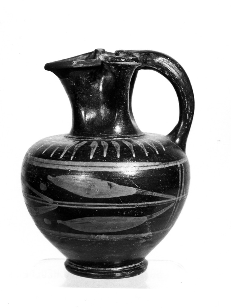oinochoe a bocca trilobata - produzione locale (?) (sec. IV a.C)
