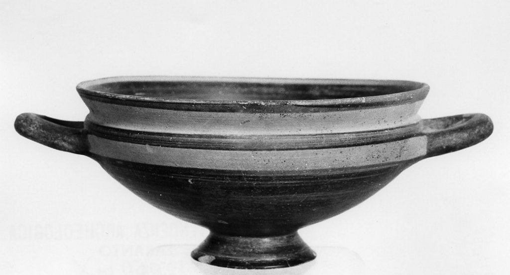 kylix - produzione locale (secc. VI/ V a.C)