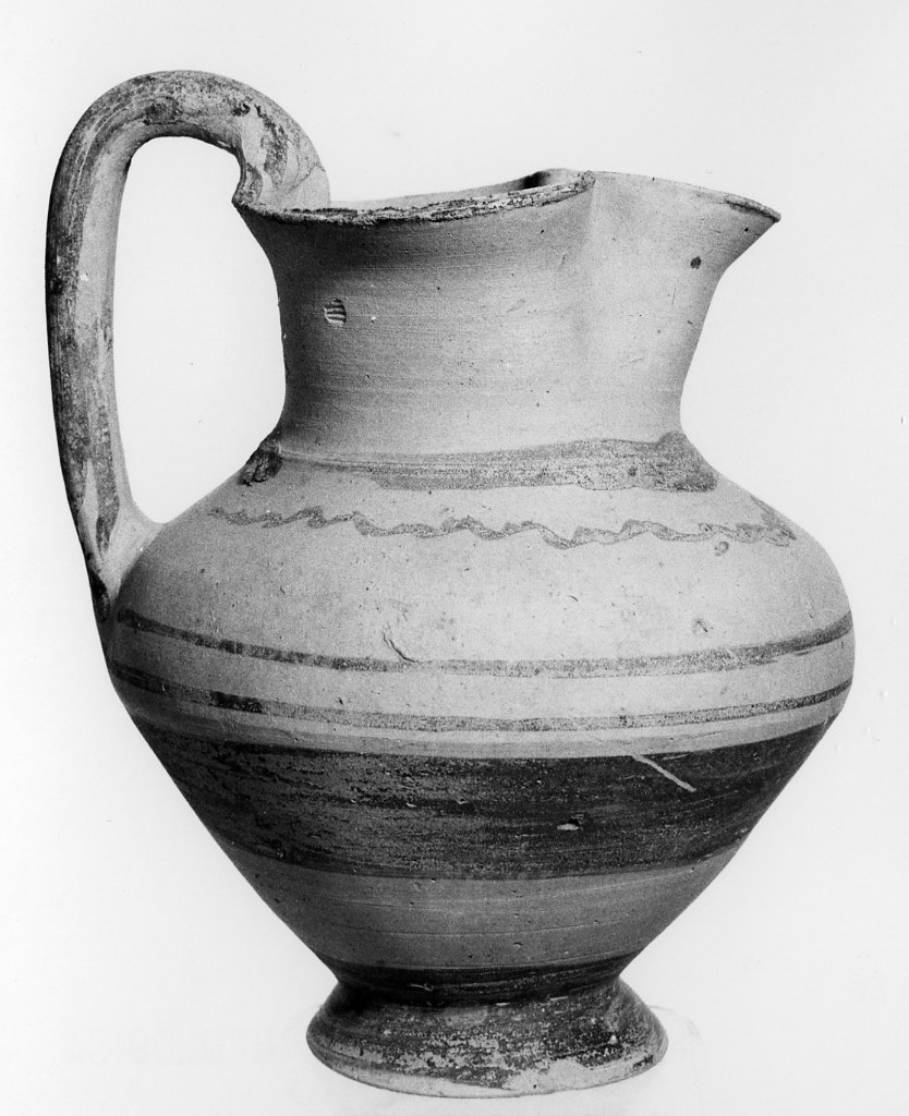 oinochoe a bocca trilobata - produzione locale (inizio sec. IV a.C)