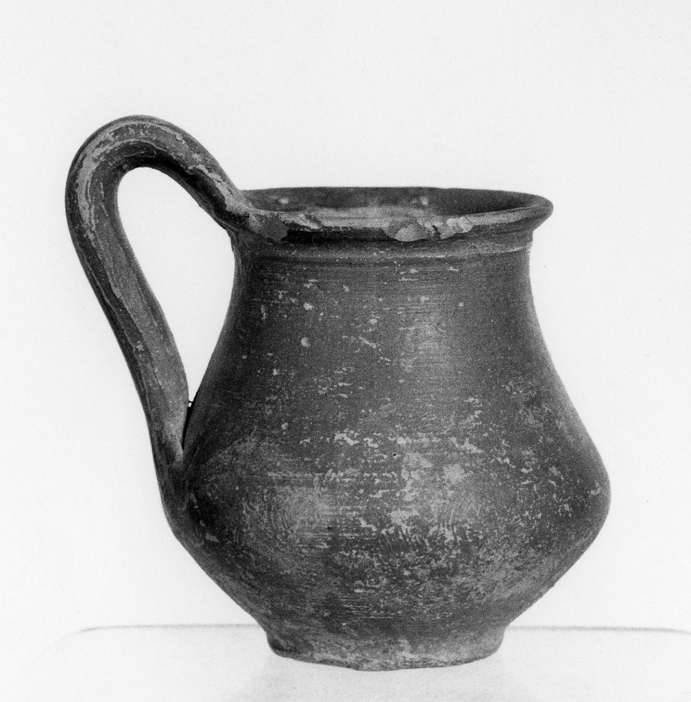 boccale miniaturistico - produzione locale (inizio sec. IV a.C)