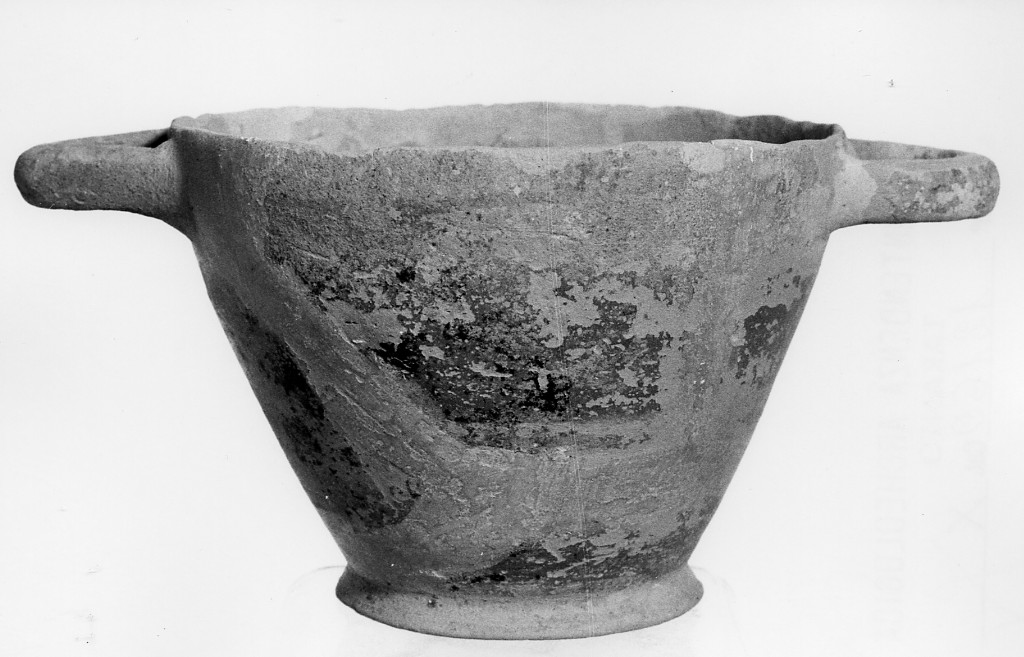 skyphos - produzione locale (sec. IV a.C)