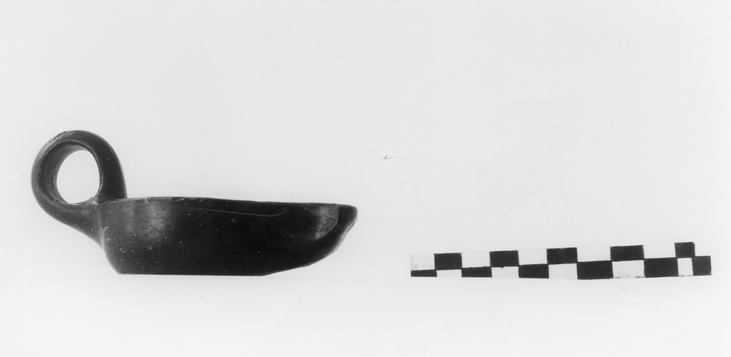 lucerna - produzione locale (metà/ inizio secc. IV/ III a.C)