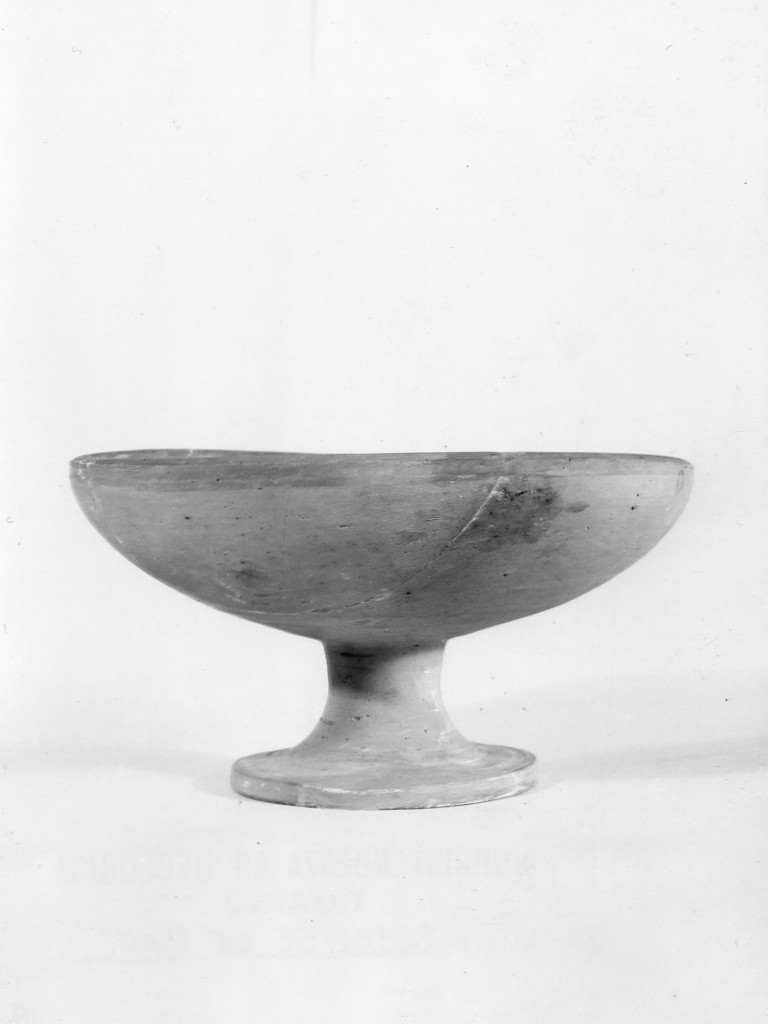 coppa - ceramica apula (sec. IV a.C)