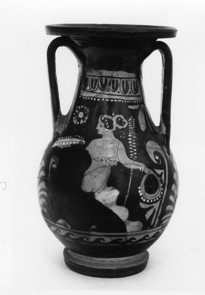 pelike - ceramica apula a figure rosse/ tardo apulo (fine sec. IV a.C)