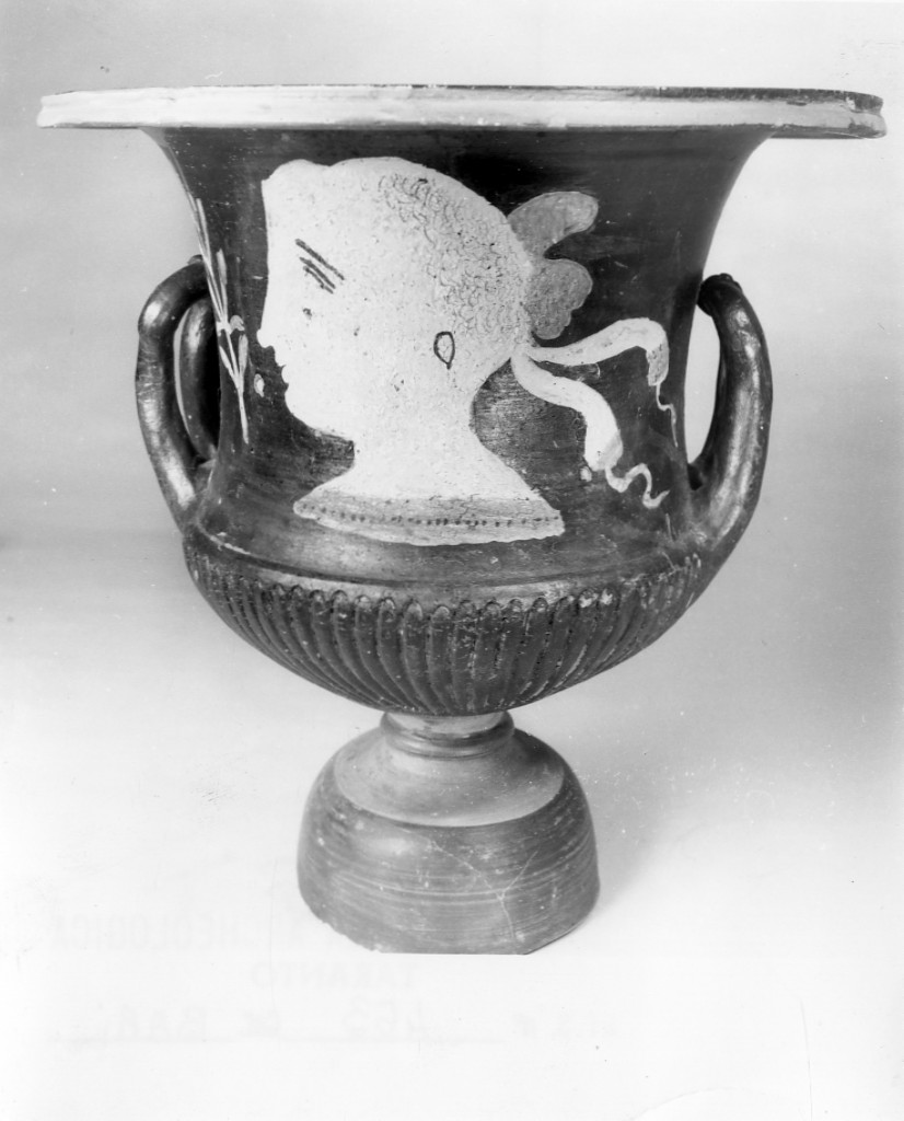 cratere a calice - ceramica tipo Gnathia (seconda metà sec. IV a.C)