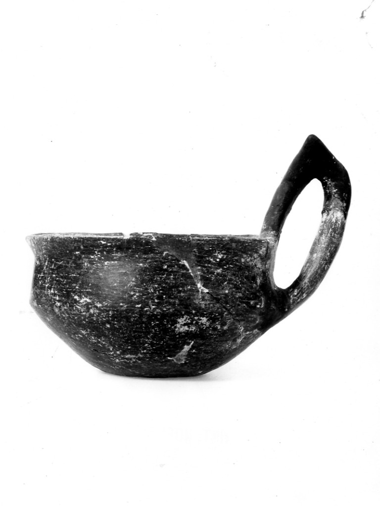 tazza - Subappenninico (Età del bronzo recente)