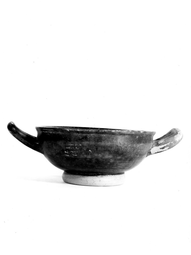 kylix - fabbrica italiota (prima metà sec. V a.C)