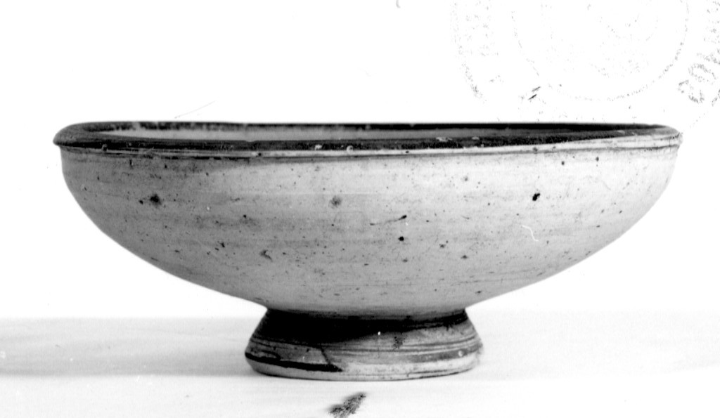 coppa, De Juliis, classe C - fabbrica indigena (seconda metà sec. VI a.C)