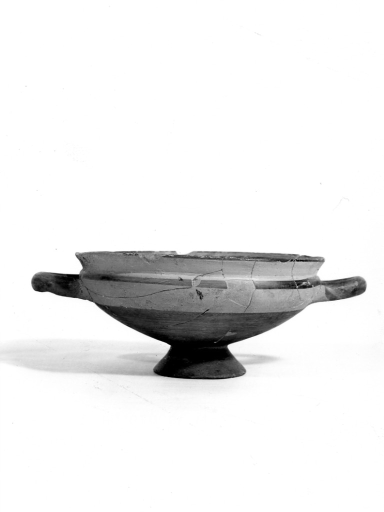 kylix, tipo ionico B2 - fabbrica italiota (seconda metà sec. VI a.C)