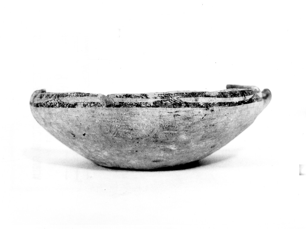 coppa - Subgeometrico Daunio II (secc. VI-V a.C)