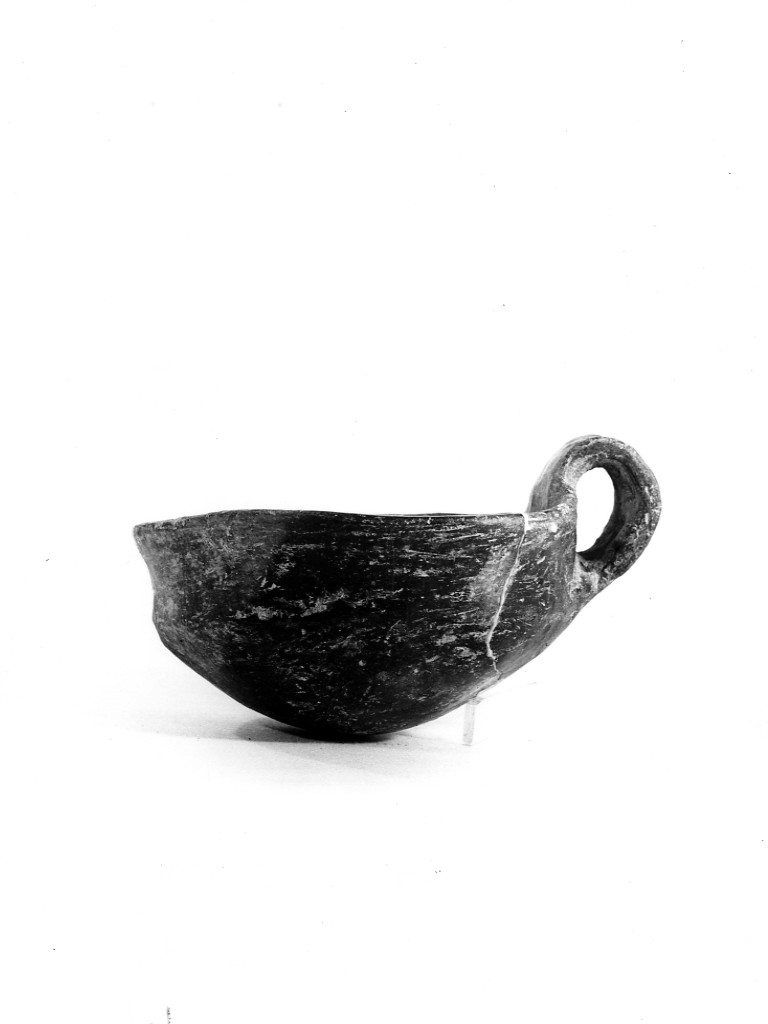 tazza - Protoappenninico (Eneolotico-età del Bronzo)