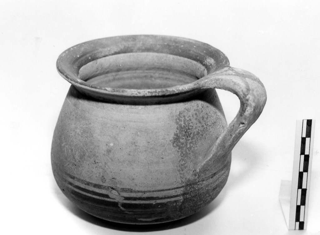 brocchetta, De Juliis, classe C - produzione indigena (prima metà sec. V a.C)