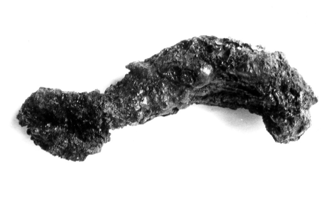 fibula ad arco semplice - produzione indigena (prima metà sec. V a.C)