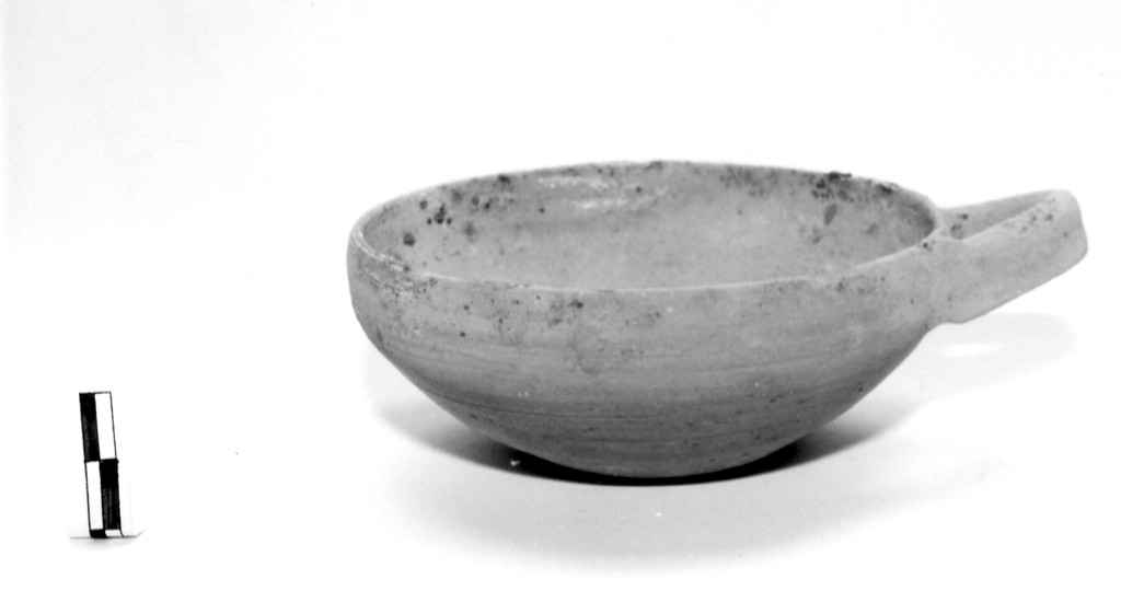 coppetta monoansata - produzione indigena (prima metà sec. V a.C)