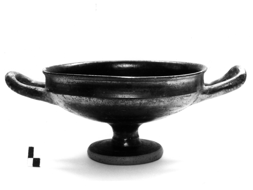 kylix, Bloesch, forma C - produzione indigena (prima metà sec. V a.C)