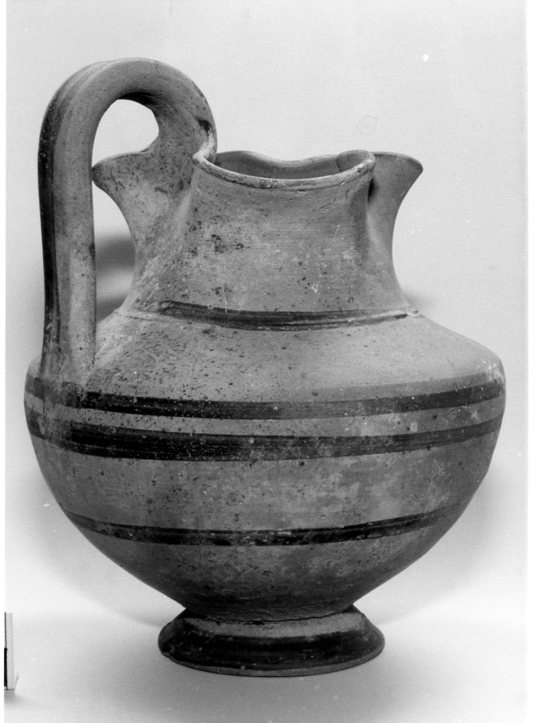 oinochoe, De Juliis, classe C - produzione indigena (prima metà sec. V a.C)