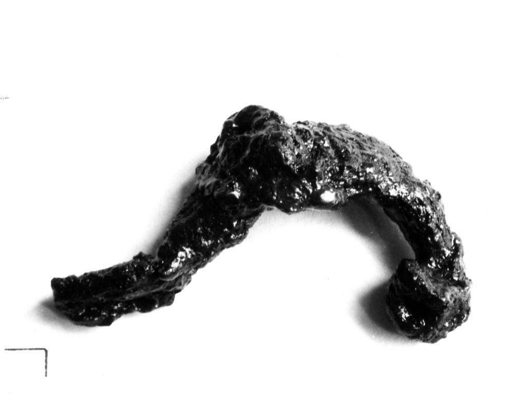 fibula con arco a losanga - produzione indigena (sec. V a.C)