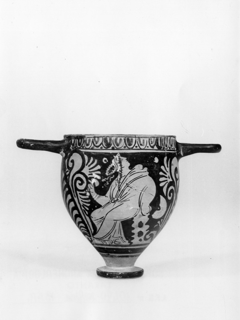 skyphos - Medio Apulo (metà sec. IV a.C)