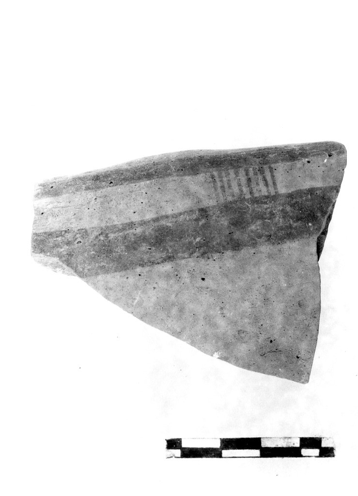 ciotola/ frammento - fabbrica iapigia (fine/ metà secc. IX - VII a.C)