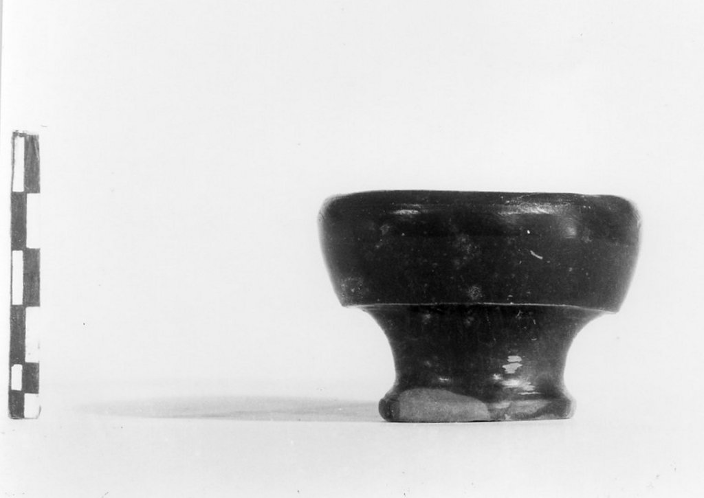 coppetta - produzione apula (sec. IV a.C)