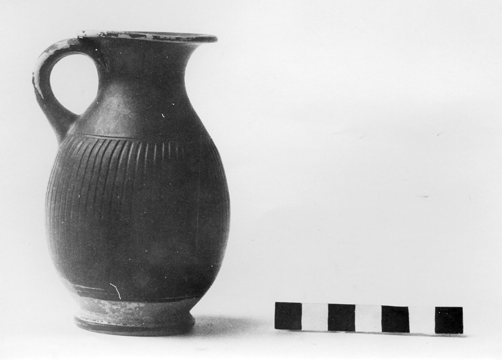 oinochoe miniaturistica - fabbrica apula (fine/ inizio secc. IV - III a.C)