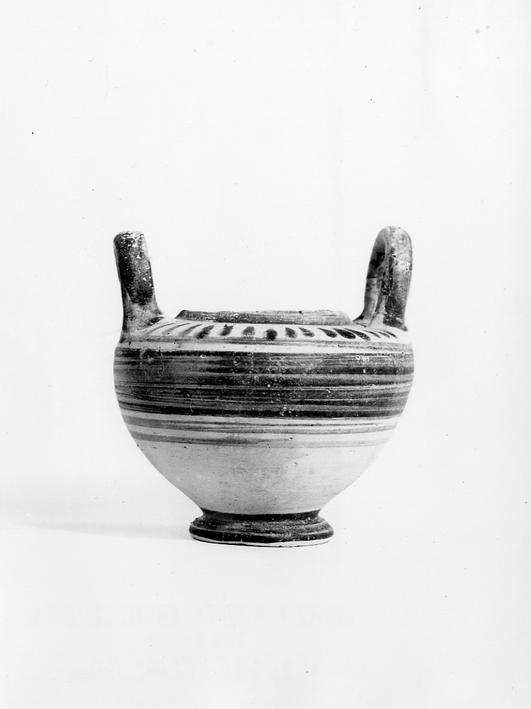 stamnos - ambito apulo (secc. V-IV a.C)